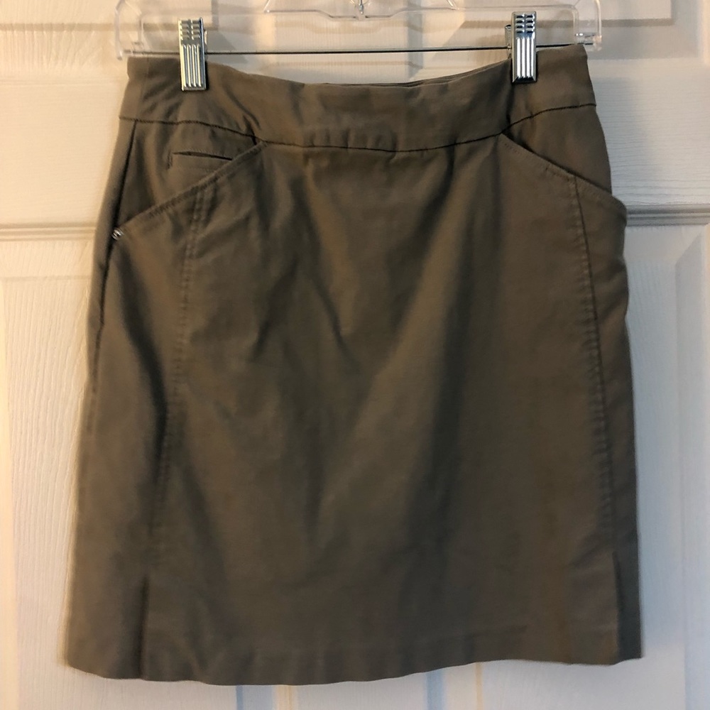 Grey pencil skirt